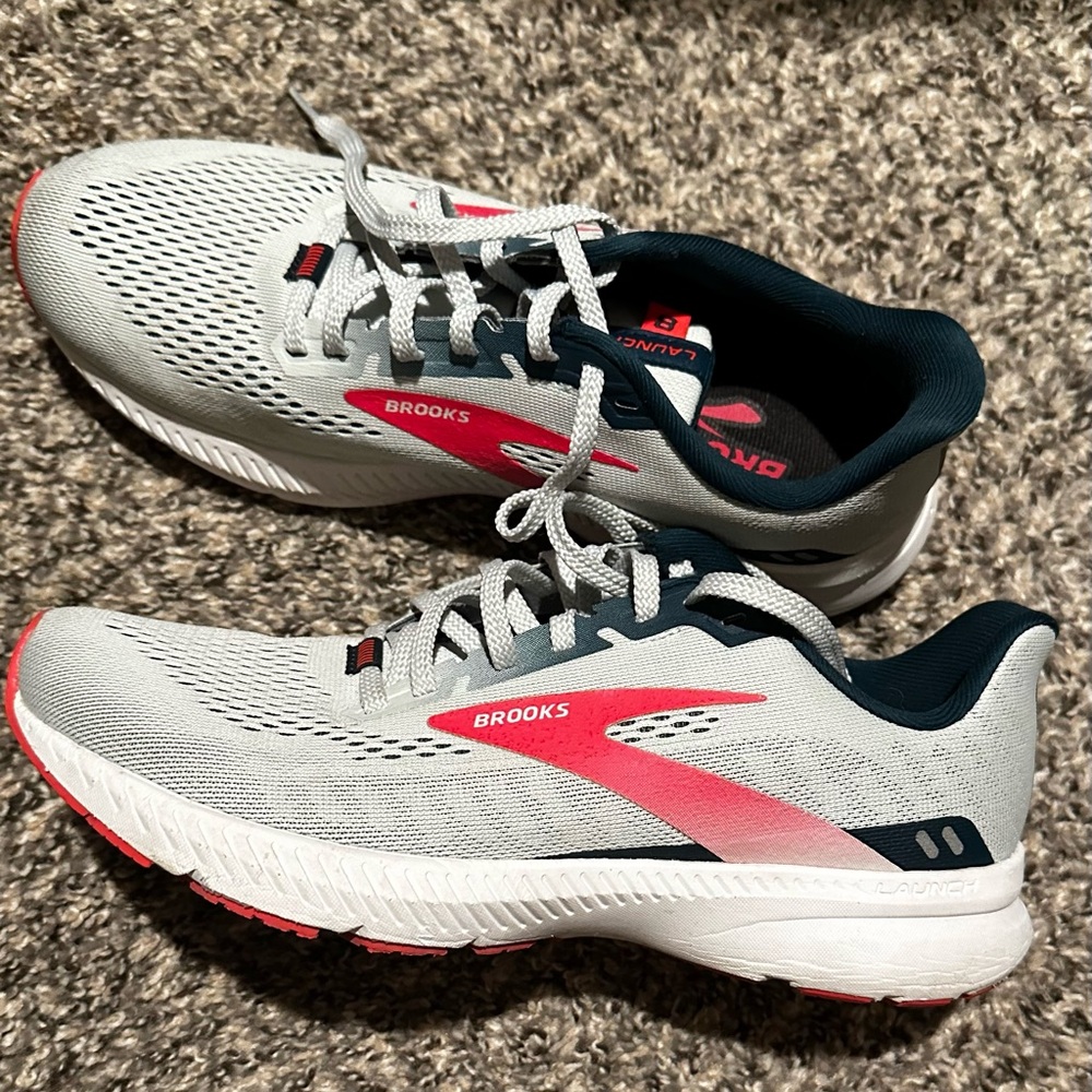 Brooks launch 8 size 8.5 running shoes